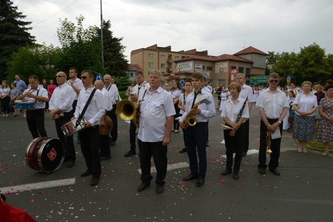 Pełne folkloru Boże Ciało w Opocznie