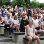 Koncert uwielbienia nad stawami w Oleśnicy