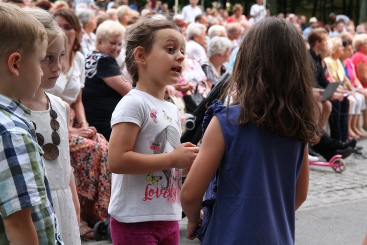 Koncert uwielbienia nad stawami w Oleśnicy