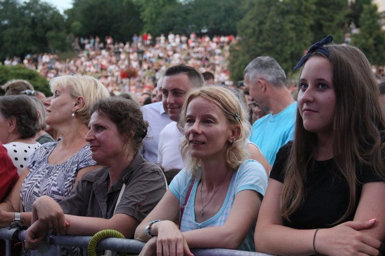 XVII Koncert Chwały