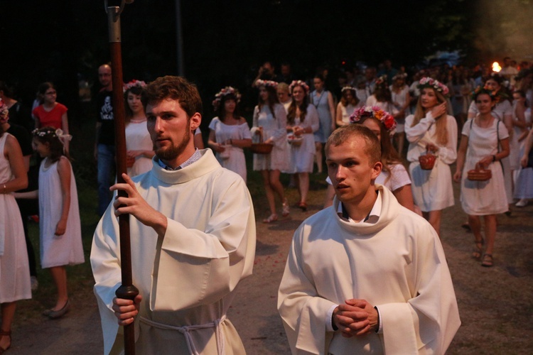 Akademicka procesja Bożego Ciała u dominikanów