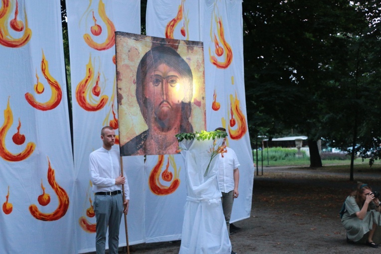 Akademicka procesja Bożego Ciała u dominikanów