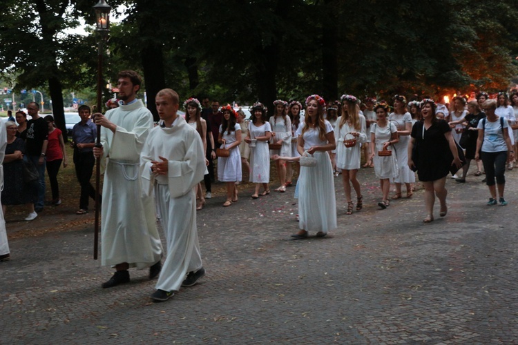 Akademicka procesja Bożego Ciała u dominikanów