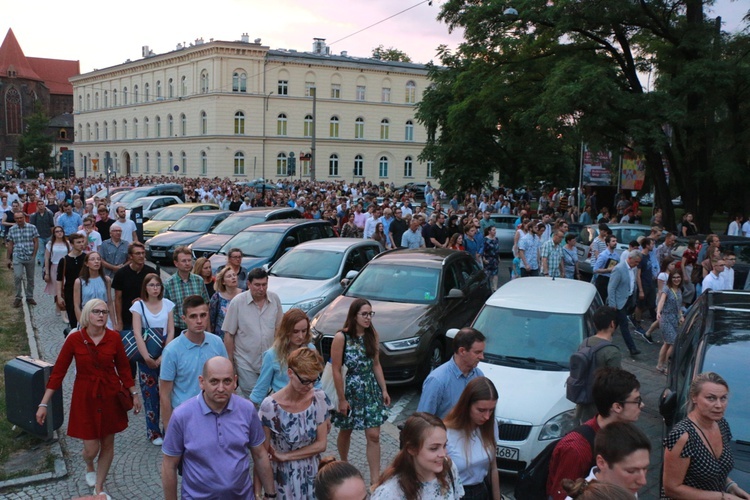 Akademicka procesja Bożego Ciała u dominikanów