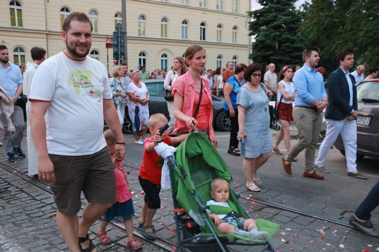 Akademicka procesja Bożego Ciała u dominikanów