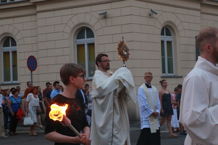 Akademicka procesja Bożego Ciała u dominikanów