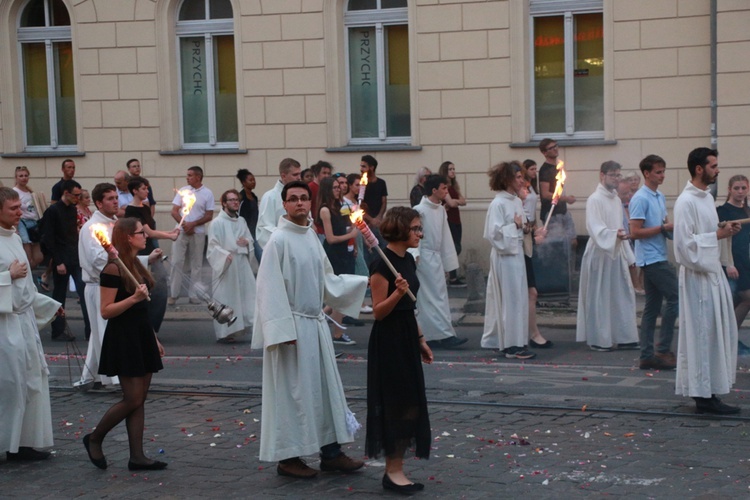 Akademicka procesja Bożego Ciała u dominikanów