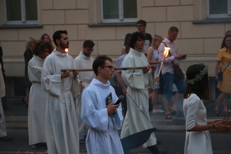 Akademicka procesja Bożego Ciała u dominikanów