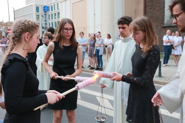 Akademicka procesja Bożego Ciała u dominikanów