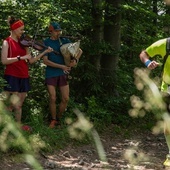 Żywieccy dudziarze na trasie Górskiego Biegu Frassatiego