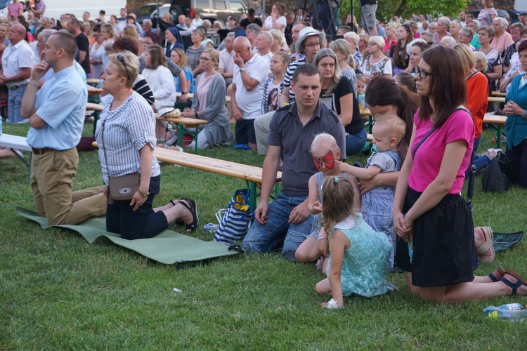 Koncert uwielbienia "Rozpalić serca"