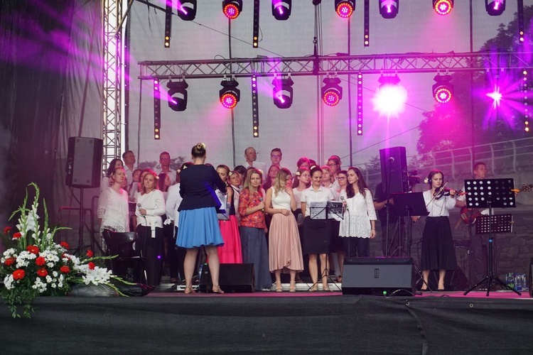 Koncert uwielbienia "Rozpalić serca"