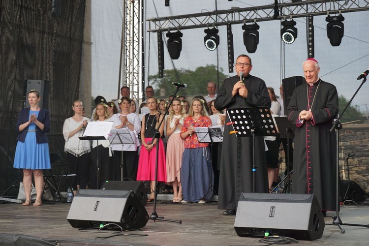 Koncert uwielbienia "Rozpalić serca"