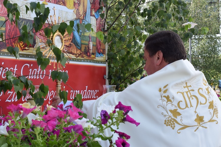 Międzyparafialna procesja Bożego Ciała z wrocławskiego Kozanowa na Pilczyce