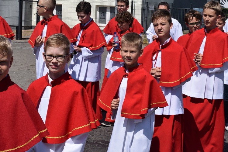 Międzyparafialna procesja Bożego Ciała z wrocławskiego Kozanowa na Pilczyce