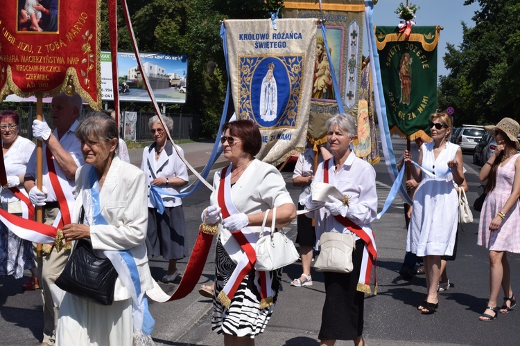 Międzyparafialna procesja Bożego Ciała z wrocławskiego Kozanowa na Pilczyce