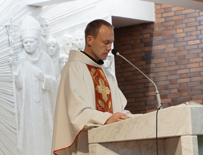 Konsekracja wdowy w kościele franciszkanów