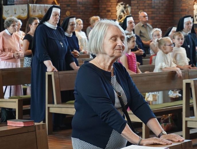 Konsekracja wdowy w kościele franciszkanów