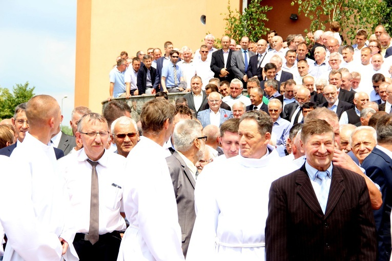 Tarnów. Nadzwyczajni szafarze Komunii św. w kościele bł. Karoliny