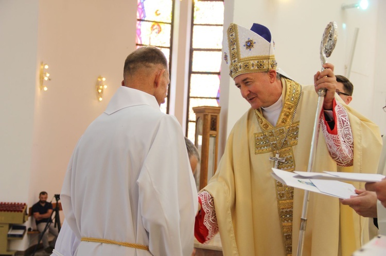 Tarnów. Nadzwyczajni szafarze Komunii św. w kościele bł. Karoliny