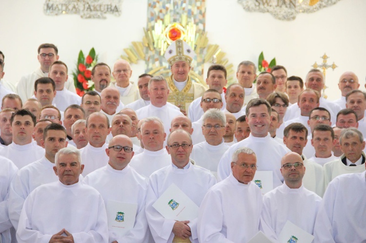 Tarnów. Nadzwyczajni szafarze Komunii św. w kościele bł. Karoliny