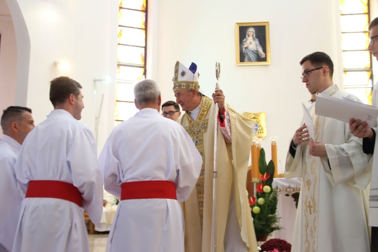 Tarnów. Nadzwyczajni szafarze Komunii św. w kościele bł. Karoliny