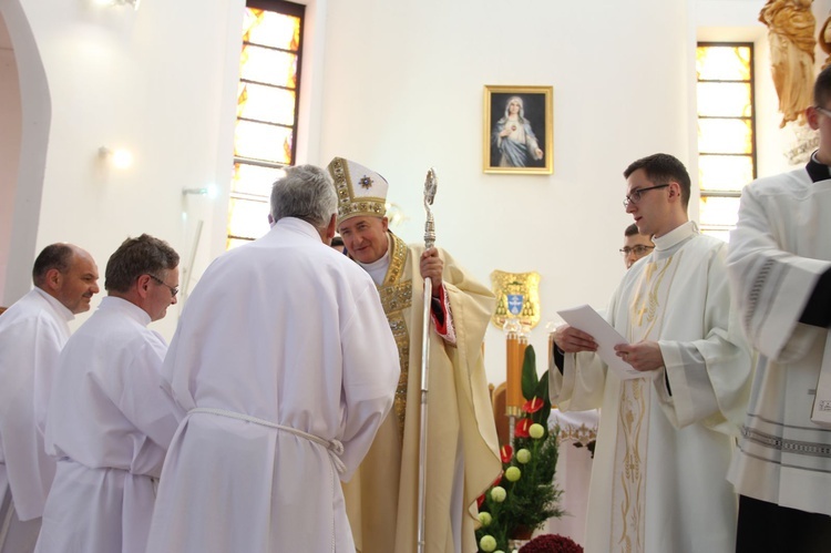 Tarnów. Nadzwyczajni szafarze Komunii św. w kościele bł. Karoliny