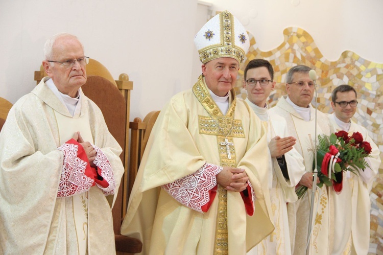 Tarnów. Nadzwyczajni szafarze Komunii św. w kościele bł. Karoliny