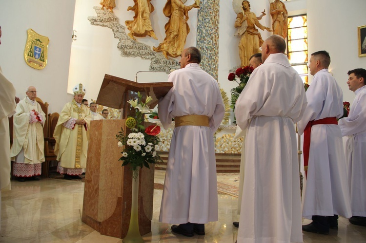 Tarnów. Nadzwyczajni szafarze Komunii św. w kościele bł. Karoliny