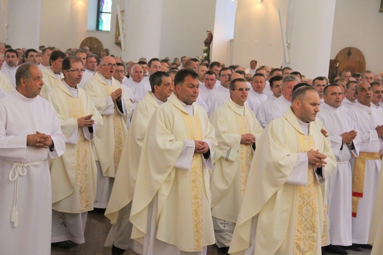 Tarnów. Nadzwyczajni szafarze Komunii św. w kościele bł. Karoliny