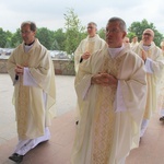 Tarnów. Nadzwyczajni szafarze Komunii św. w kościele bł. Karoliny