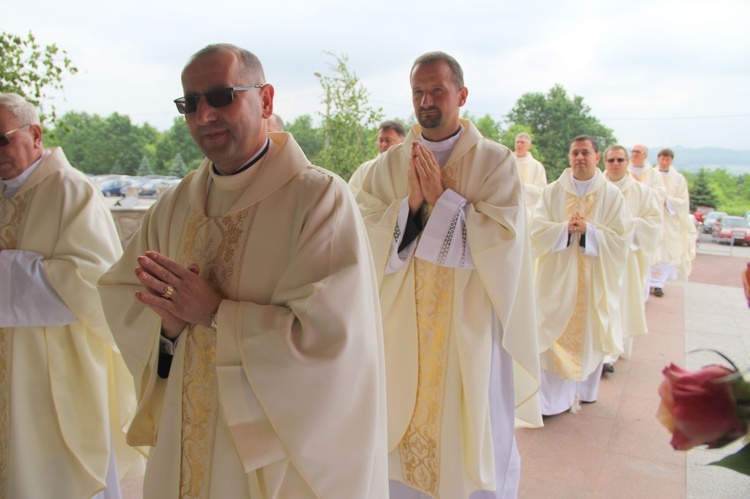 Tarnów. Nadzwyczajni szafarze Komunii św. w kościele bł. Karoliny