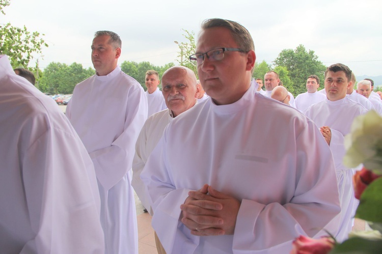 Tarnów. Nadzwyczajni szafarze Komunii św. w kościele bł. Karoliny