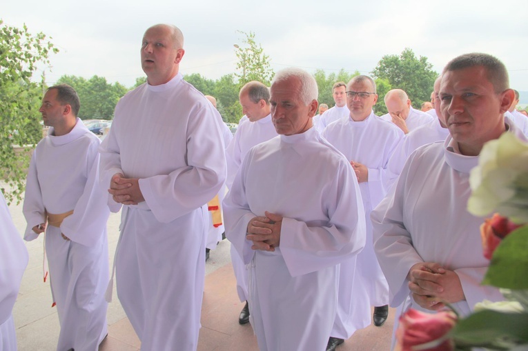 Tarnów. Nadzwyczajni szafarze Komunii św. w kościele bł. Karoliny