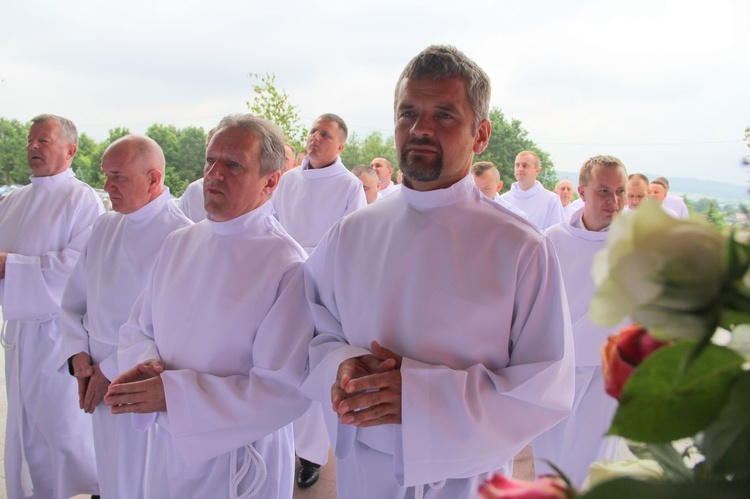 Tarnów. Nadzwyczajni szafarze Komunii św. w kościele bł. Karoliny