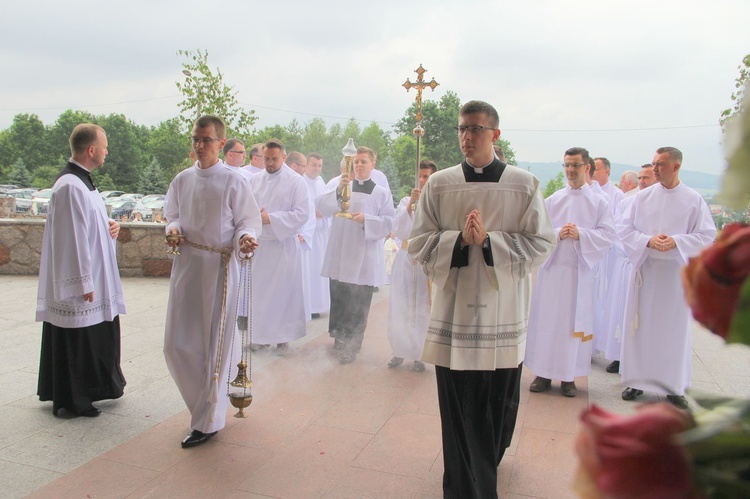 Tarnów. Nadzwyczajni szafarze Komunii św. w kościele bł. Karoliny