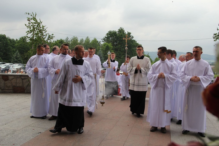 Tarnów. Nadzwyczajni szafarze Komunii św. w kościele bł. Karoliny