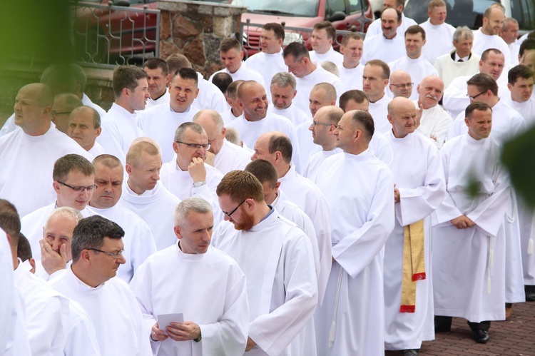 Tarnów. Nadzwyczajni szafarze Komunii św. w kościele bł. Karoliny