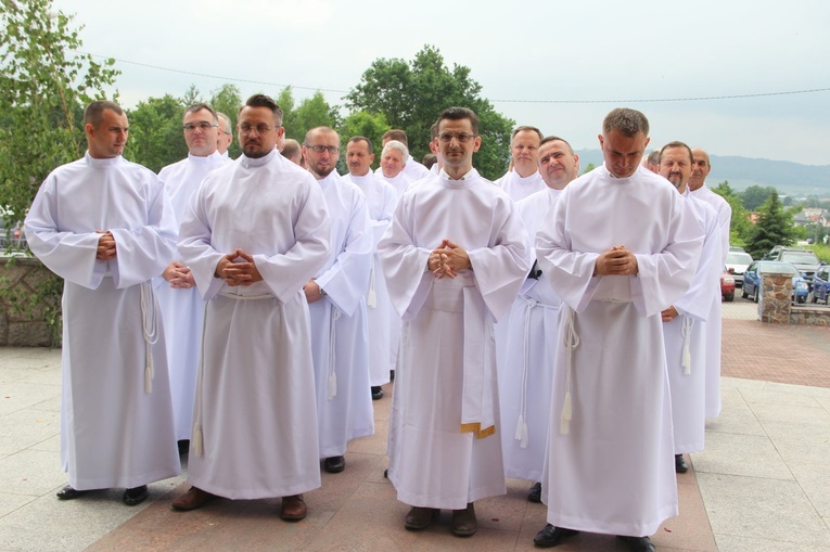 Tarnów. Nadzwyczajni szafarze Komunii św. w kościele bł. Karoliny