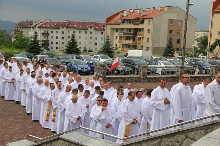 Tarnów. Nadzwyczajni szafarze Komunii św. w kościele bł. Karoliny