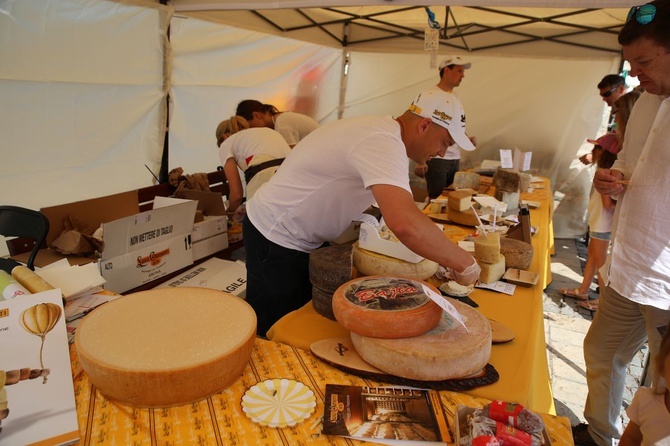 Sandomierski festiwal "Chleb Wino Ser". 