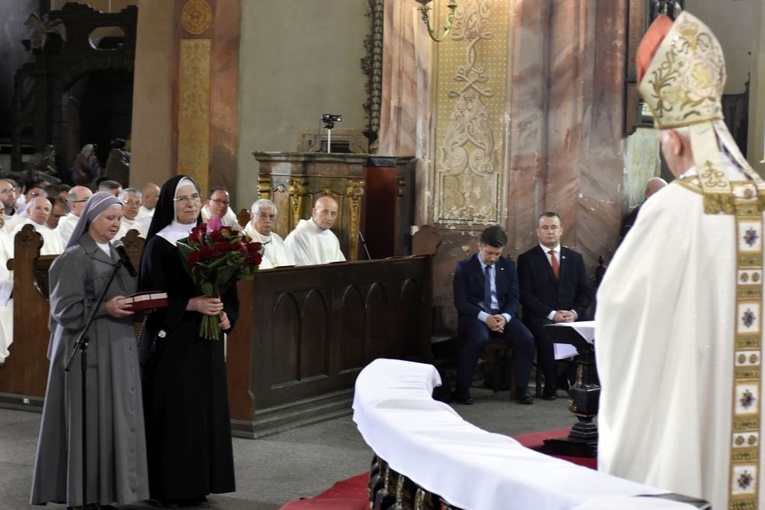 Msza św. i benefis z okazji 50-lecia kapłaństwa bp. Ignacego Deca