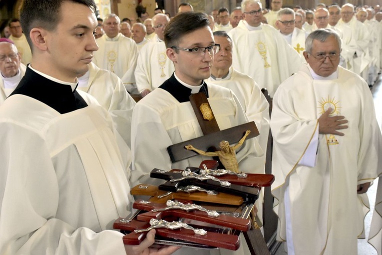 Msza św. i benefis z okazji 50-lecia kapłaństwa bp. Ignacego Deca