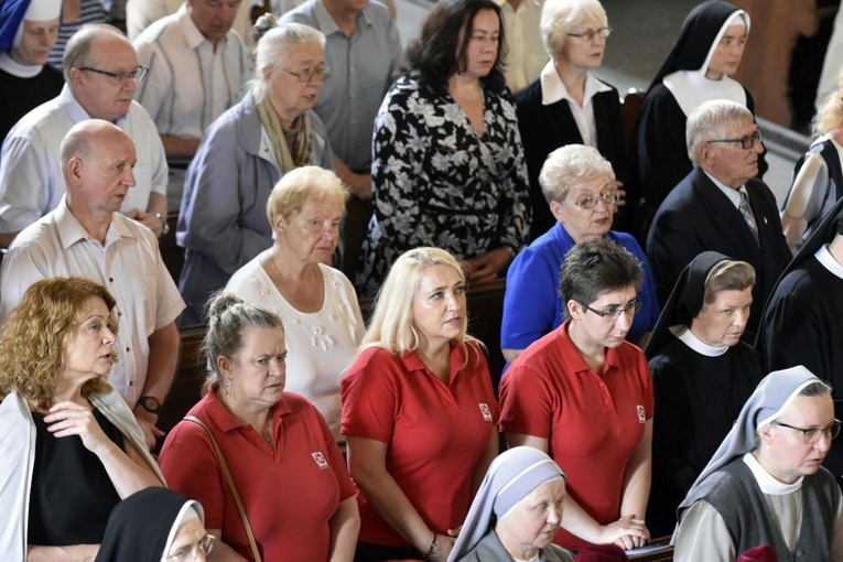 Msza św. i benefis z okazji 50-lecia kapłaństwa bp. Ignacego Deca