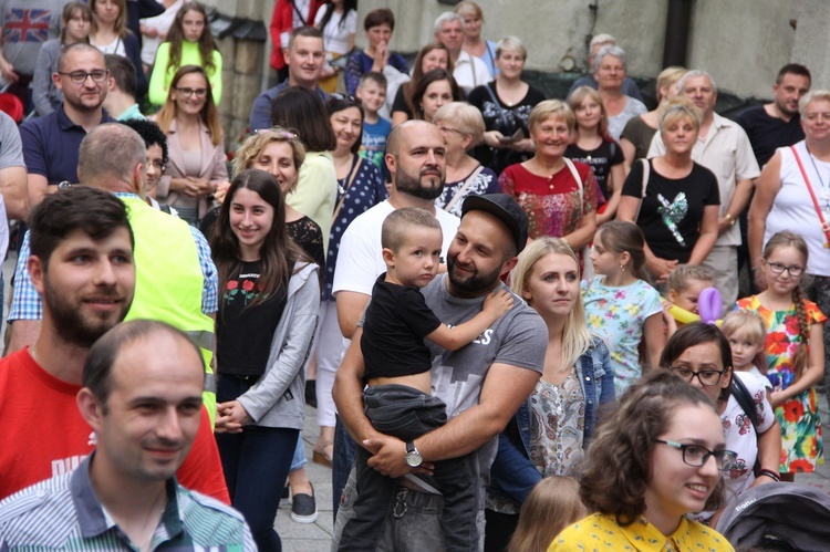 Nowy Sącz. Pod sztandarem Jezusa