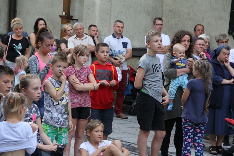 Nowy Sącz. Pod sztandarem Jezusa