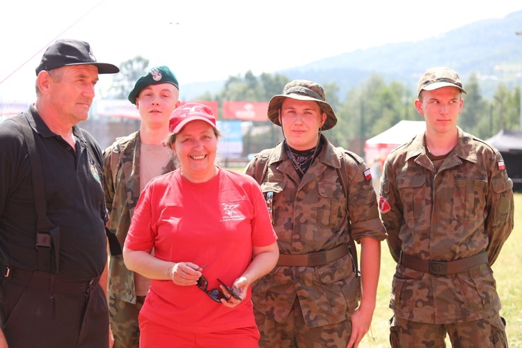 Uczestnicy I Biegu Frassatiego na finiszu w Międzybrodziu Bialskim - 2019 - cz. 1