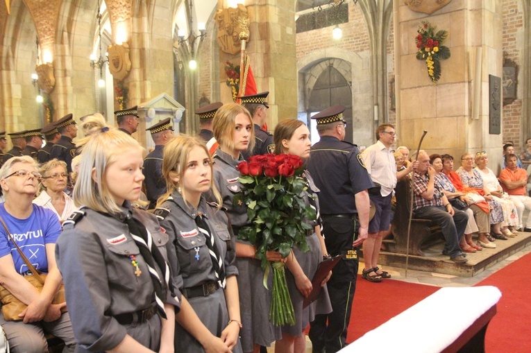 Statuetki św. Jana Vianneya w uroczystość św. Jana Chrzciciela