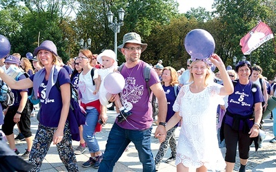 Przed rokiem do Matki Bożej dotarło ponad 2600 osób.