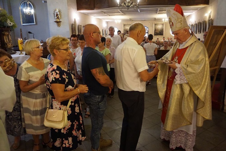 Wprowadzenie relikwii św. Faustyny w Krosnowicach